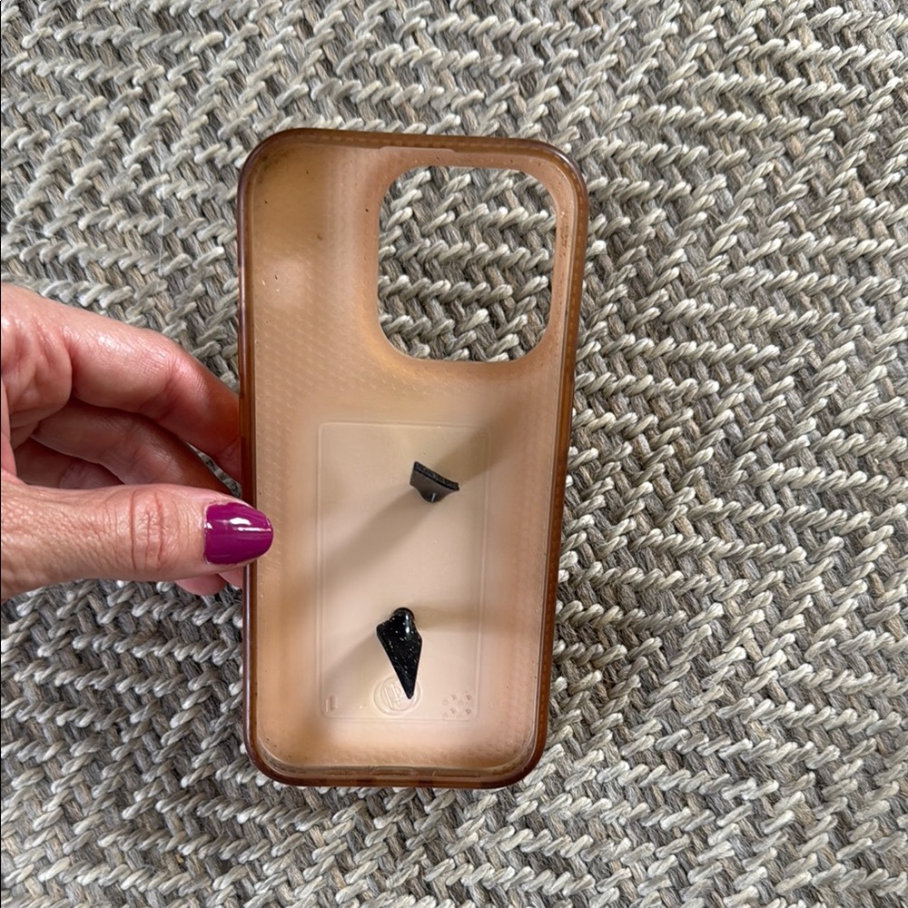 Loopy Case Gold Leopard | Metallic Edition iPhone 14 Pro Case - Picture 2 of 4